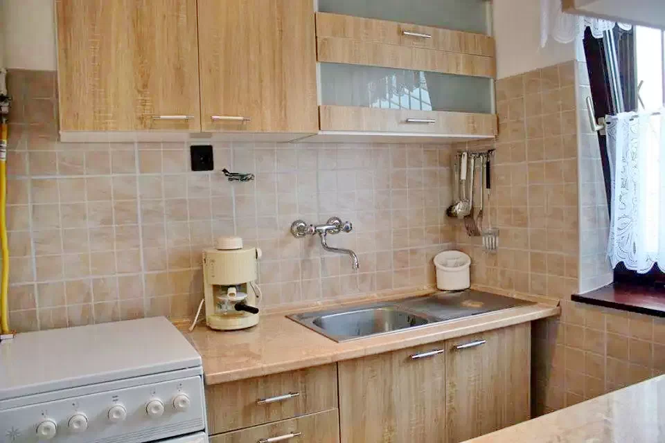 Cazare | Casă de oaspeți (K1059-28) Imaginea poate fi supusă drepturilor de autor. Se recomandă contactarea titularului drepturilor. Cazare | Casă de oaspeți (K1059-28) Imaginea poate fi supusă drepturilor de autor. Se recomandă contactarea titularului drepturilor.