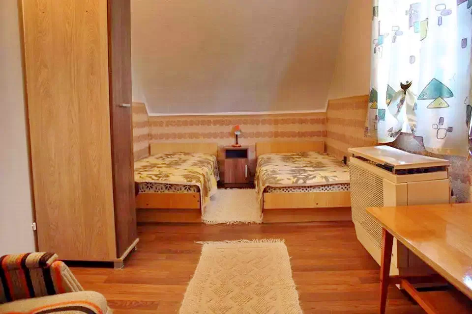 Cazare | Casă de oaspeți (K1059-33) Imaginea poate fi supusă drepturilor de autor. Se recomandă contactarea titularului drepturilor. Cazare | Casă de oaspeți (K1059-33) Imaginea poate fi supusă drepturilor de autor. Se recomandă contactarea titularului drepturilor.