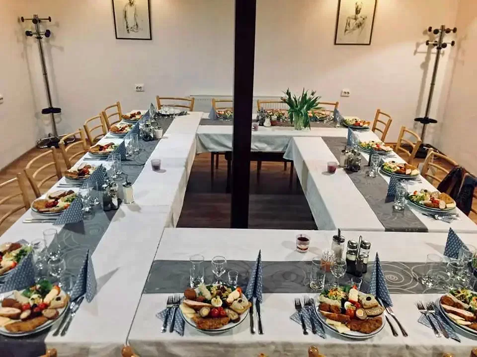 Târgu Secuiesc Cazare | Pensiune (K0597-2) Imaginea poate fi supusă drepturilor de autor. Se recomandă contactarea titularului drepturilor.