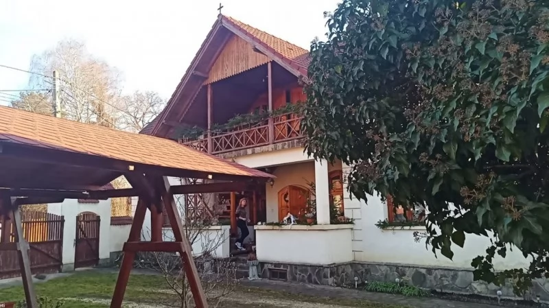 Târgu Secuiesc Cazare | Casă de oaspeți (K0615-18) Imaginea poate fi supusă drepturilor de autor. Se recomandă contactarea titularului drepturilor.