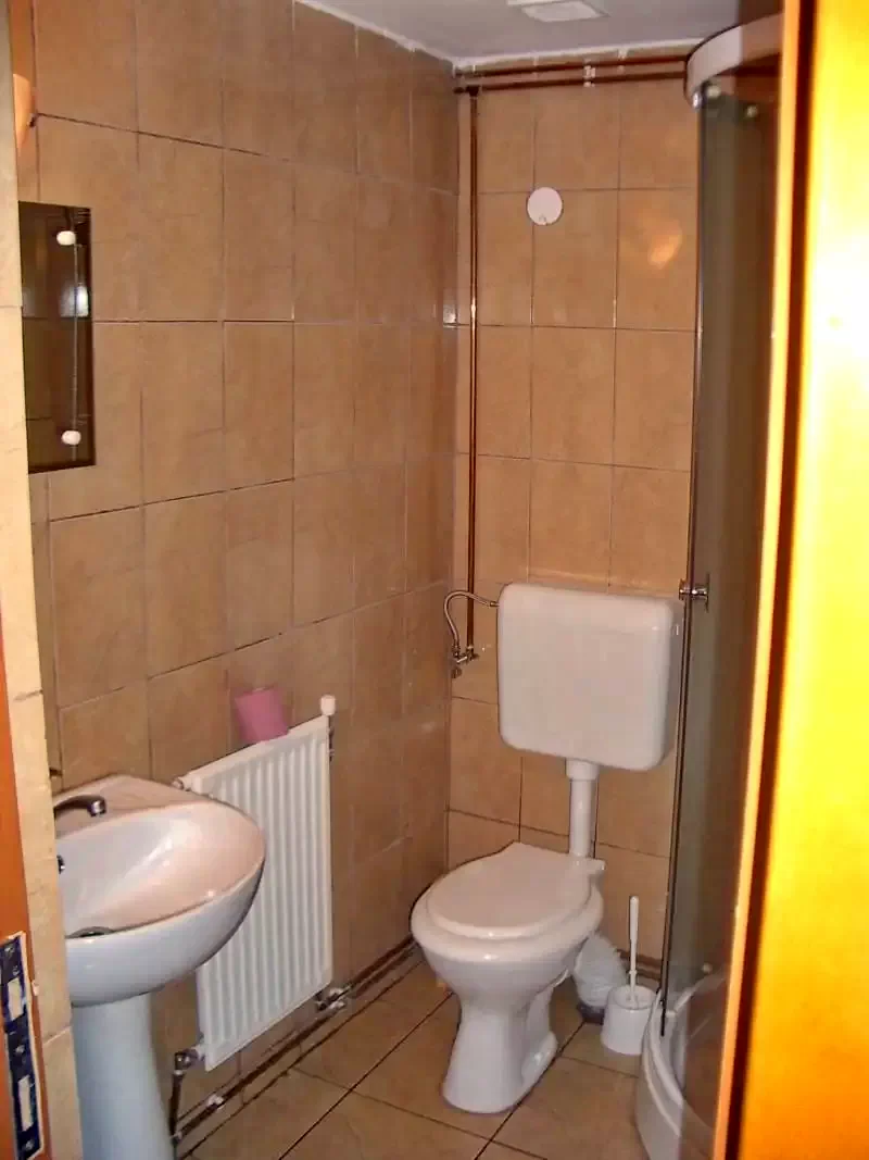 Târgu Secuiesc Cazare | Casă de oaspeți (K0642-7) Imaginea poate fi supusă drepturilor de autor. Se recomandă contactarea titularului drepturilor.