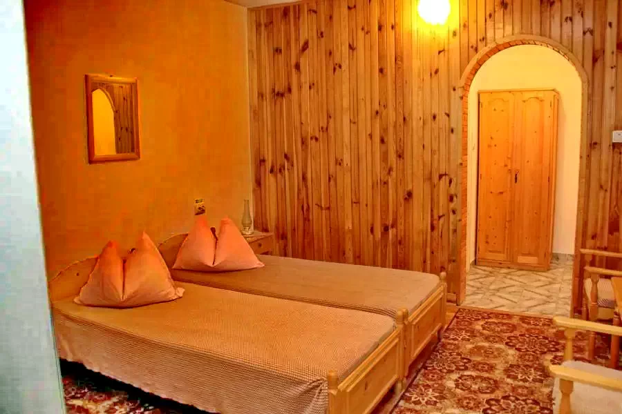 Bățanii Mici Cazare | Pensiune (K1065-7) Imaginea poate fi supusă drepturilor de autor. Se recomandă contactarea titularului drepturilor.