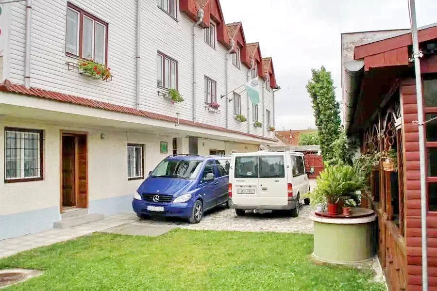 Kisbacon Szállás | Panzió (K1065-30) A kép szerzői jogvédelem alatt állhat. Javasolt a kapcsolatfelvétel a jog tulajdonossal.