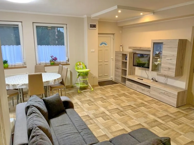 Cazare | Cabană (K0338-2) Imaginea poate fi supusă drepturilor de autor. Se recomandă contactarea titularului drepturilor. Cazare | Cabană (K0338-2) Imaginea poate fi supusă drepturilor de autor. Se recomandă contactarea titularului drepturilor.