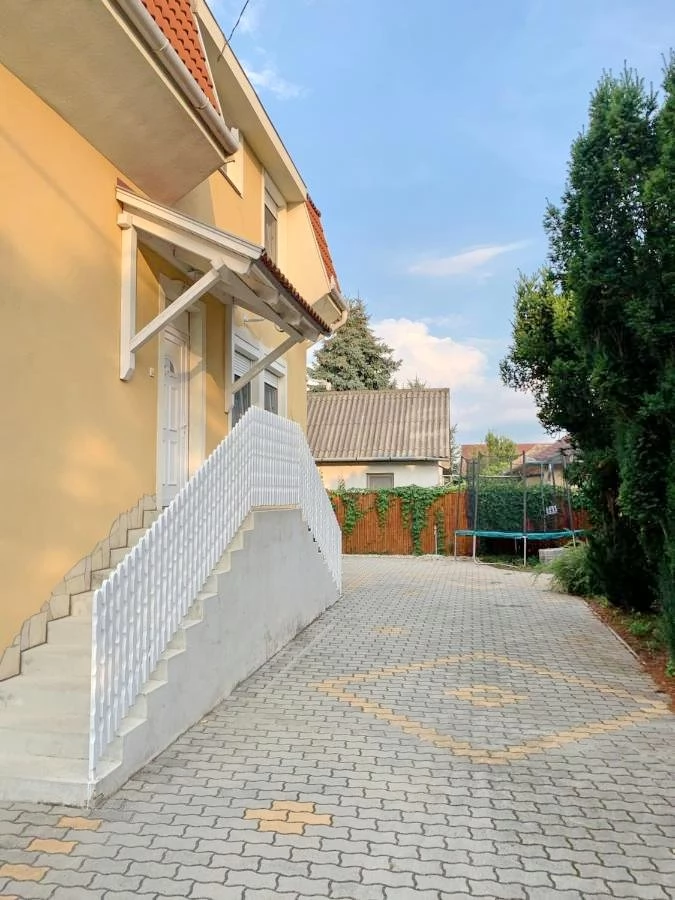 Cazare | Cabană (K0338-6) Imaginea poate fi supusă drepturilor de autor. Se recomandă contactarea titularului drepturilor. Cazare | Cabană (K0338-6) Imaginea poate fi supusă drepturilor de autor. Se recomandă contactarea titularului drepturilor.