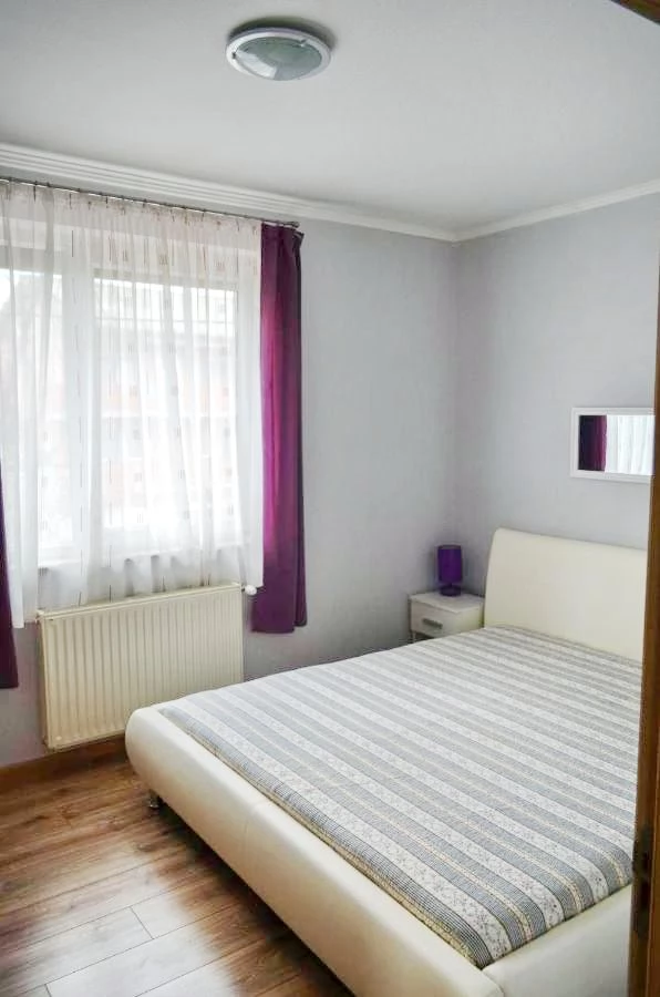 Cazare | Cabană (K0338-15) Imaginea poate fi supusă drepturilor de autor. Se recomandă contactarea titularului drepturilor. Cazare | Cabană (K0338-15) Imaginea poate fi supusă drepturilor de autor. Se recomandă contactarea titularului drepturilor.