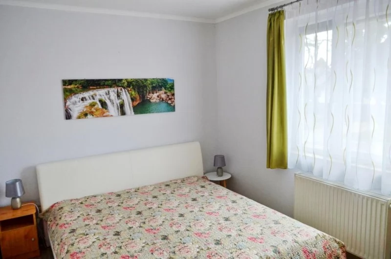 Cazare | Cabană (K0338-19) Imaginea poate fi supusă drepturilor de autor. Se recomandă contactarea titularului drepturilor. Cazare | Cabană (K0338-19) Imaginea poate fi supusă drepturilor de autor. Se recomandă contactarea titularului drepturilor.