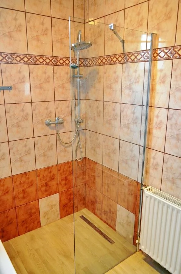 Cazare | Cabană (K0338-22) Imaginea poate fi supusă drepturilor de autor. Se recomandă contactarea titularului drepturilor. Cazare | Cabană (K0338-22) Imaginea poate fi supusă drepturilor de autor. Se recomandă contactarea titularului drepturilor.