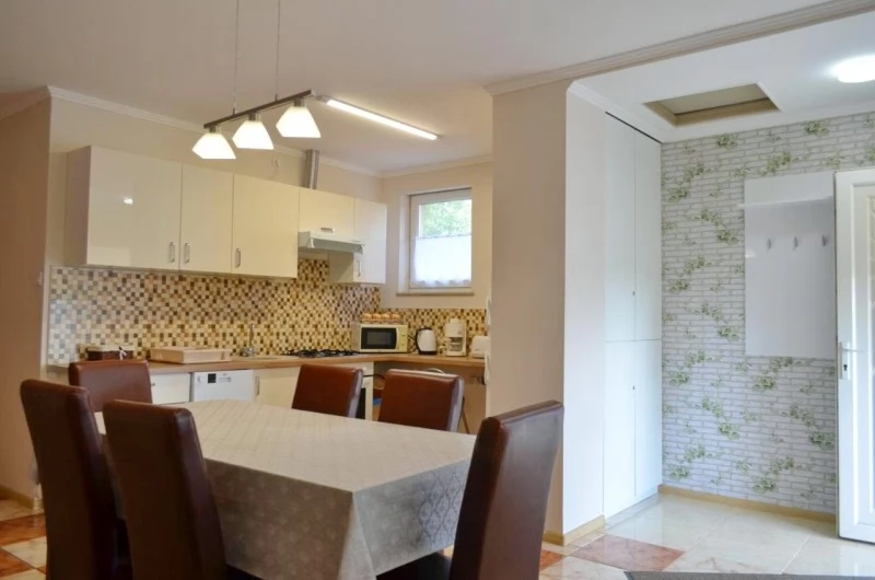 Cazare | Cabană (K0338-25) Imaginea poate fi supusă drepturilor de autor. Se recomandă contactarea titularului drepturilor. Cazare | Cabană (K0338-25) Imaginea poate fi supusă drepturilor de autor. Se recomandă contactarea titularului drepturilor.