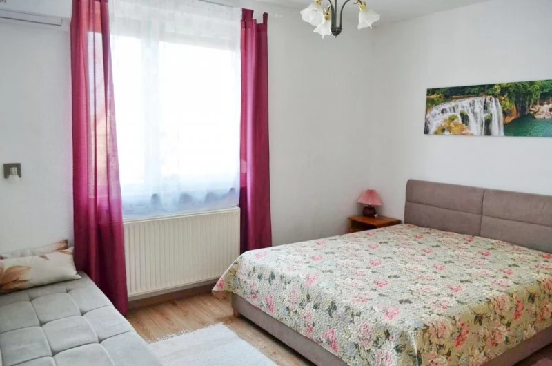 Cazare | Cabană (K0338-30) Imaginea poate fi supusă drepturilor de autor. Se recomandă contactarea titularului drepturilor. Cazare | Cabană (K0338-30) Imaginea poate fi supusă drepturilor de autor. Se recomandă contactarea titularului drepturilor.