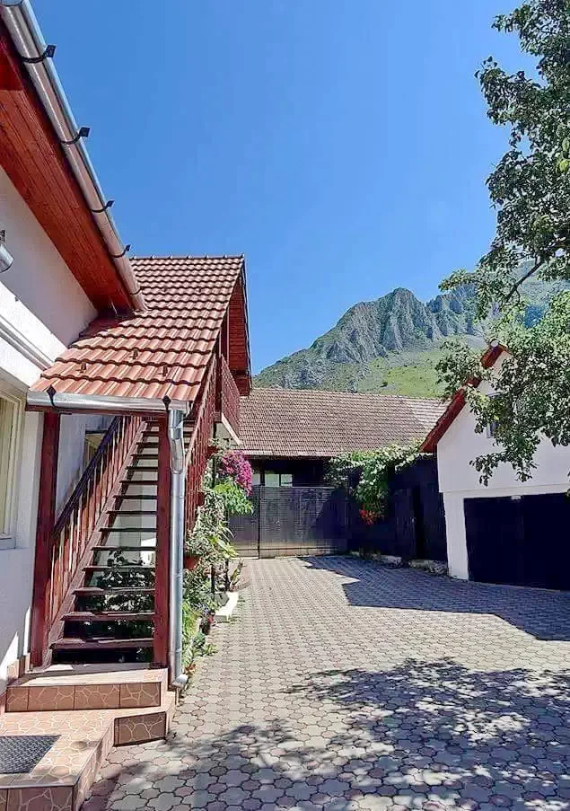 Rimetea Cazare | Casă de oaspeți (K1092-18) Imaginea poate fi supusă drepturilor de autor. Se recomandă contactarea titularului drepturilor.