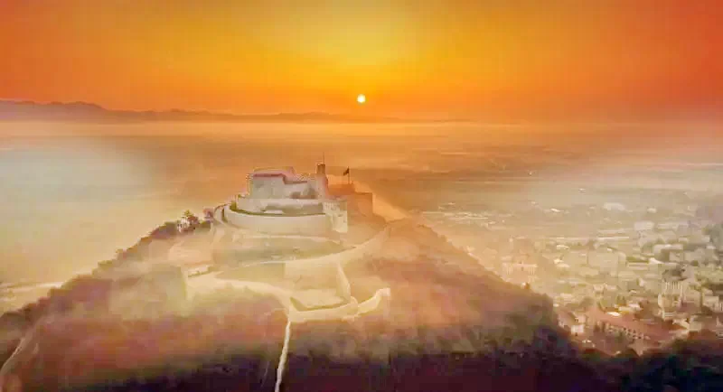 Cetatea Deva Cetatea Deva