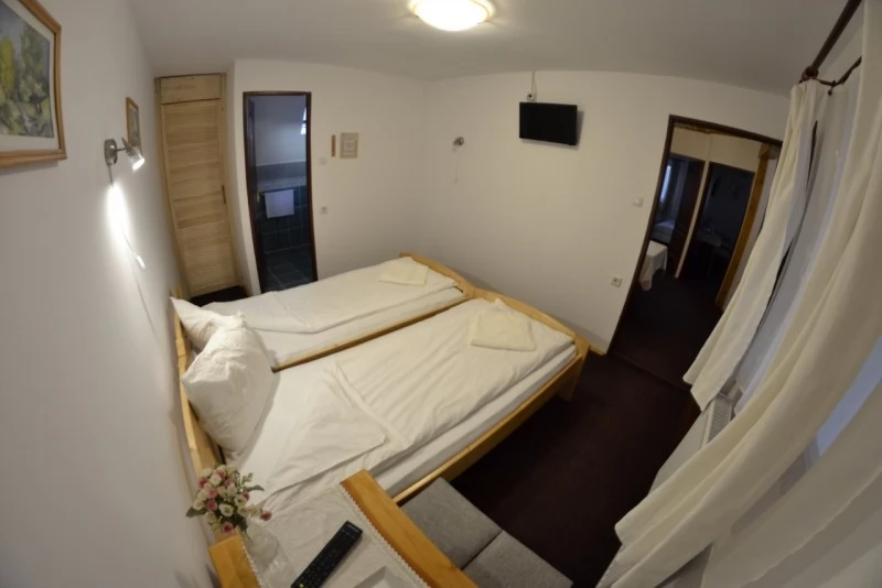 Cazare Cristur - Pensiunea Nisztor** | Csernakeresztúr - Nistor Panzió** . Imaginea poate fi supusă drepturilor de autor. Se recomandă contactarea titularului drepturilor.