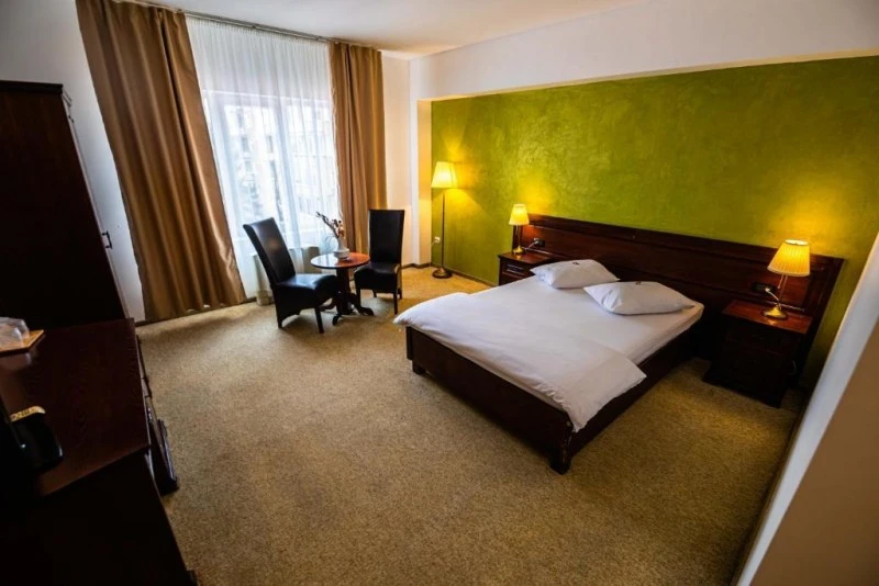 Târgu Mureș Cazare | Pensiune (K1590-25) Imaginea poate fi supusă drepturilor de autor. Se recomandă contactarea titularului drepturilor.