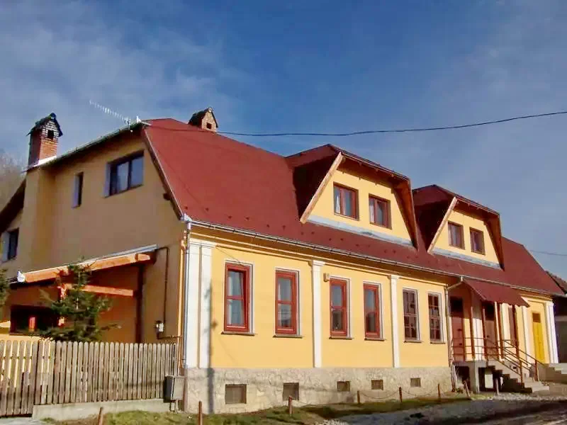 Marosvásárhely Szállás | Panzió (K0216-21) A kép szerzői jogvédelem alatt állhat. Javasolt a kapcsolatfelvétel a jog tulajdonossal.