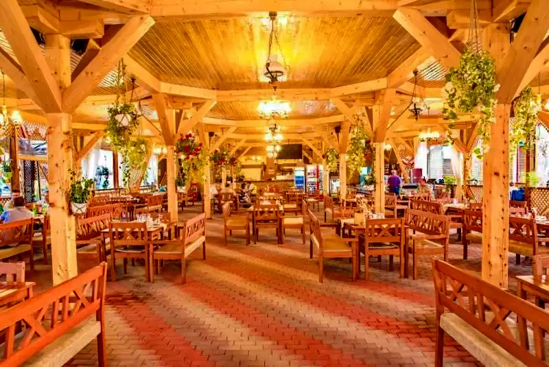 Târgu Mureș Cazare | Hotel*** (K1346-3) Imaginea poate fi supusă drepturilor de autor. Se recomandă contactarea titularului drepturilor.