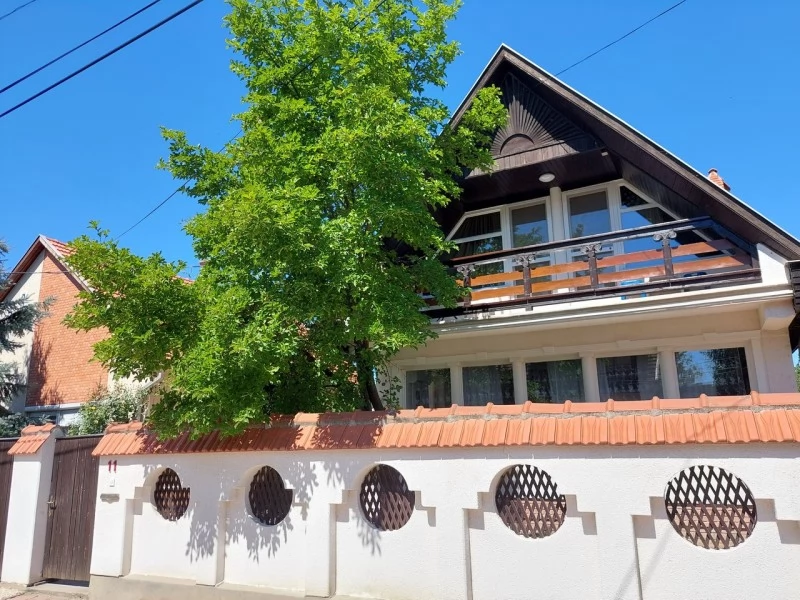 Jula Cazare | Casă de apartamente (K0203-1) Imaginea poate fi supusă drepturilor de autor. Se recomandă contactarea titularului drepturilor.