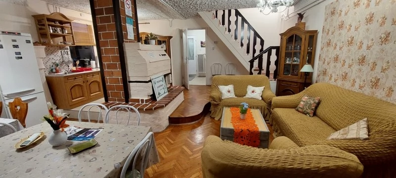 Jula Cazare | Casă de apartamente (K0203-3) Imaginea poate fi supusă drepturilor de autor. Se recomandă contactarea titularului drepturilor.