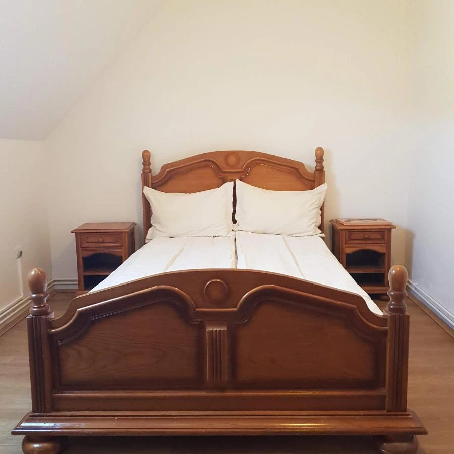 Târgu Mureș Cazare | Motel (K0661-16) Imaginea poate fi supusă drepturilor de autor. Se recomandă contactarea titularului drepturilor.