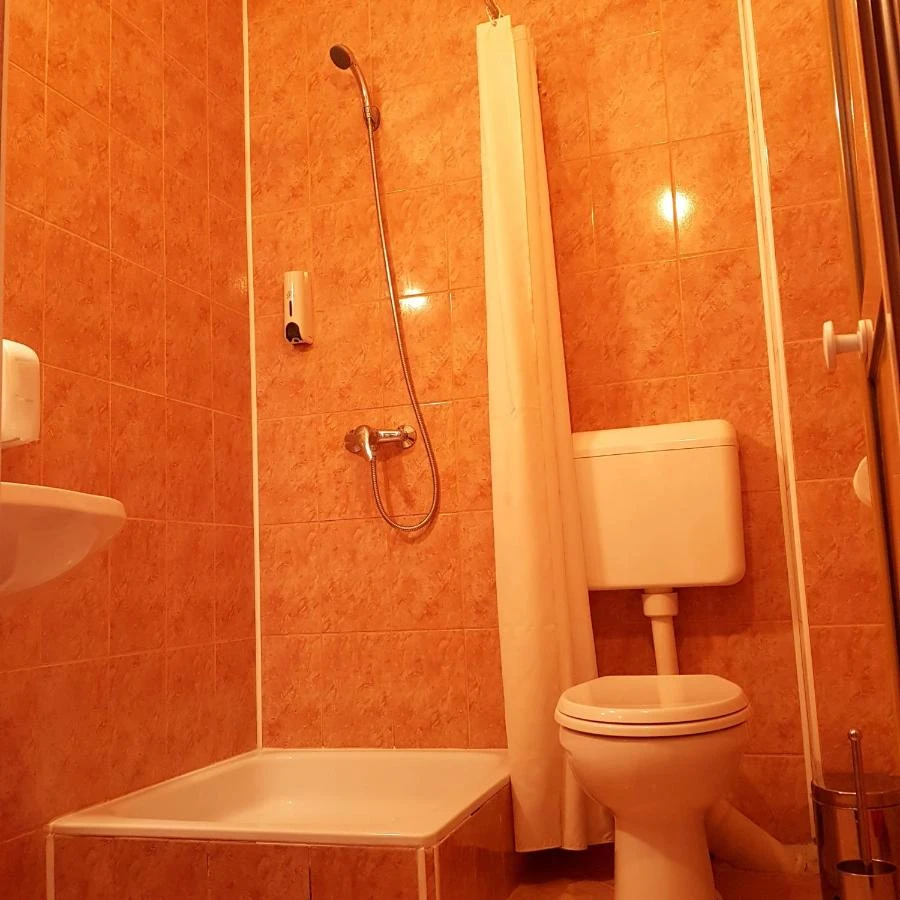 Marosvásárhely Szállás | Motel (K0661-25) A kép szerzői jogvédelem alatt állhat. Javasolt a kapcsolatfelvétel a jog tulajdonossal.