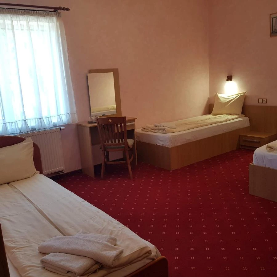 Marosvásárhely Szállás | Motel (K0661-43) A kép szerzői jogvédelem alatt állhat. Javasolt a kapcsolatfelvétel a jog tulajdonossal.