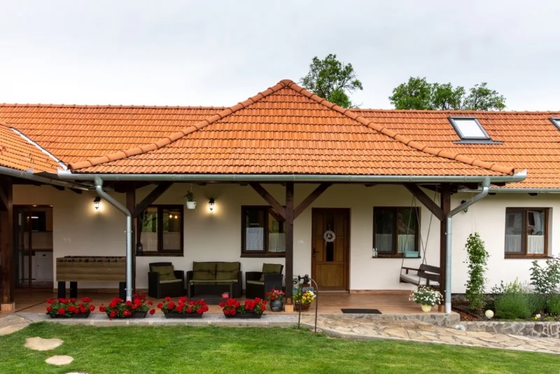 Kiskede Szállás | Kulcsosház (K1260-21) A kép szerzői jogvédelem alatt állhat. Javasolt a kapcsolatfelvétel a jog tulajdonossal. Kiskede Szállás | Kulcsosház (K1260-21) A kép szerzői jogvédelem alatt állhat. Javasolt a kapcsolatfelvétel a jog tulajdonossal.