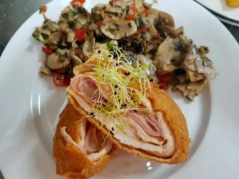 Kolozsvár Szállás | Hotel** (K1388-4) A kép szerzői jogvédelem alatt állhat. Javasolt a kapcsolatfelvétel a jog tulajdonossal.