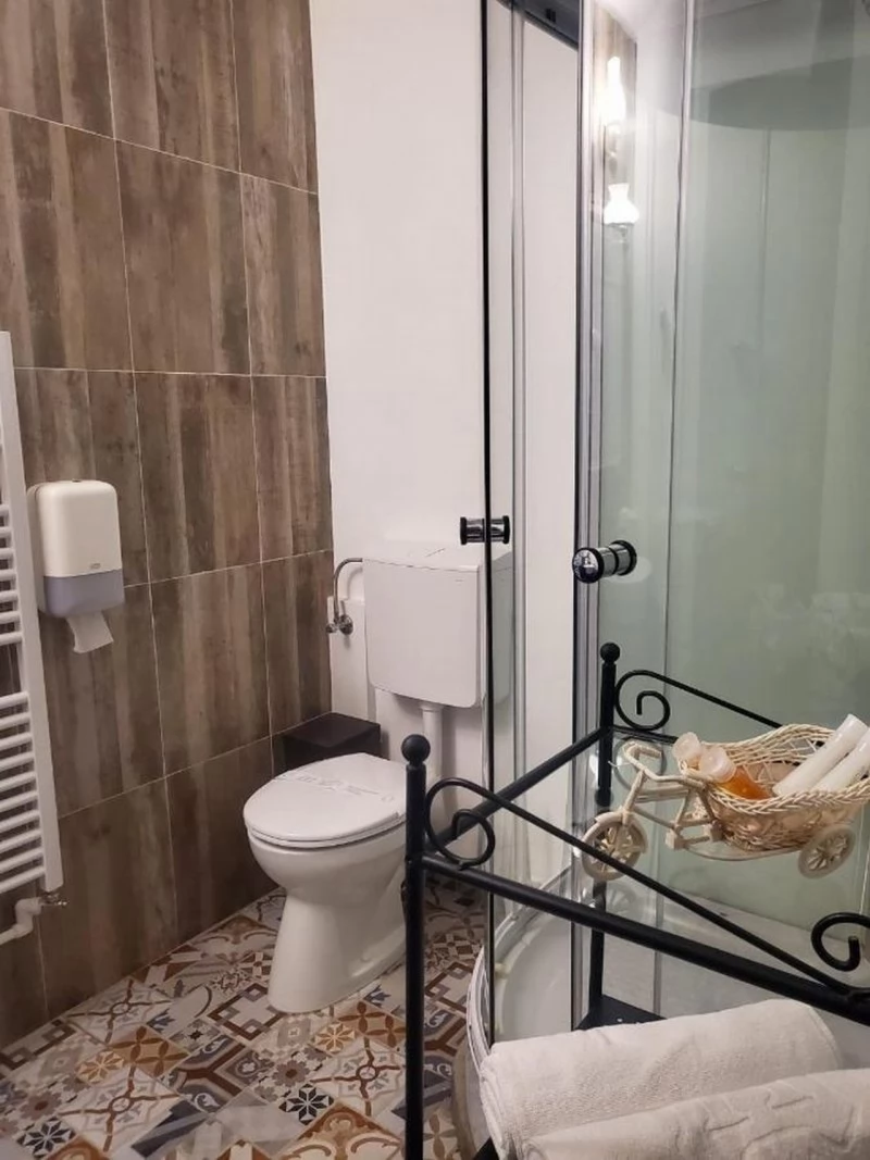 Déva Szállás | Fogadó (K1474-34) A kép szerzői jogvédelem alatt állhat. Javasolt a kapcsolatfelvétel a jog tulajdonossal. Déva Szállás | Fogadó (K1474-34) A kép szerzői jogvédelem alatt állhat. Javasolt a kapcsolatfelvétel a jog tulajdonossal.