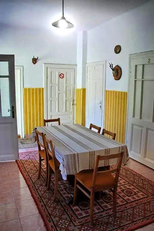 Szászkabánya Szállás | Panzió (K1272-5) A kép szerzői jogvédelem alatt állhat. Javasolt a kapcsolatfelvétel a jog tulajdonossal.