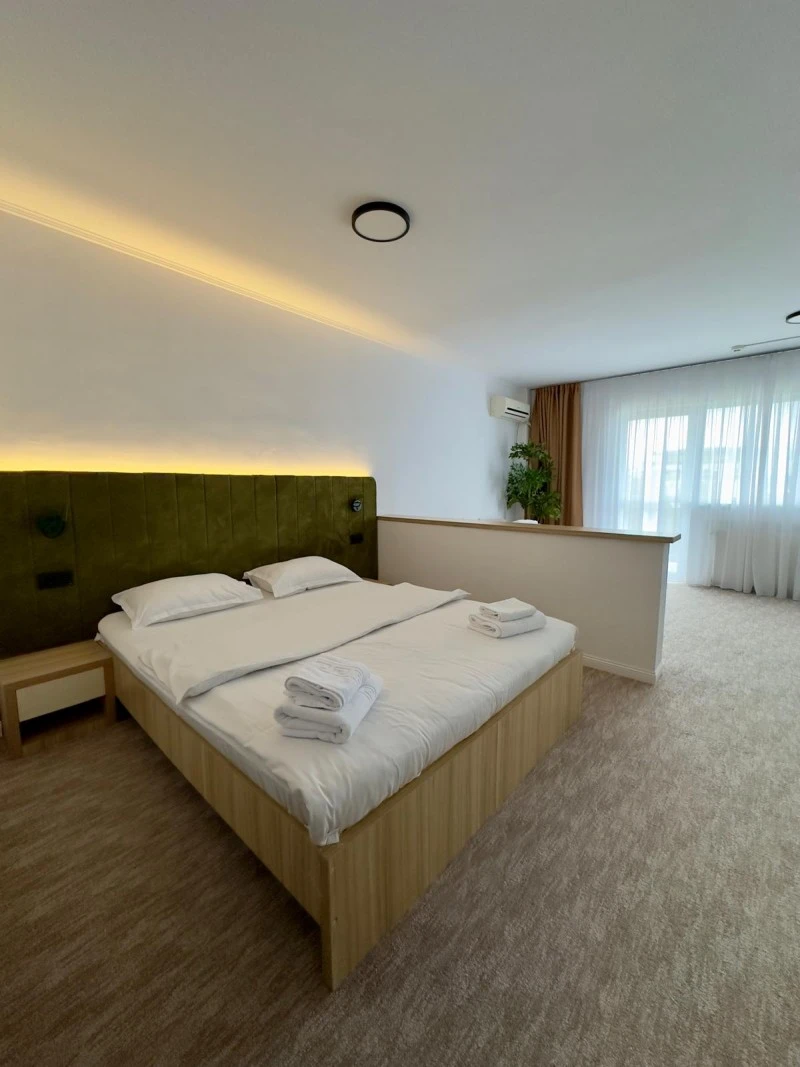 Cluj-Napoca Cazare | Hotel*** (K1579-39) Imaginea poate fi supusă drepturilor de autor. Se recomandă contactarea titularului drepturilor. Cluj-Napoca Cazare | Hotel*** (K1579-39) Imaginea poate fi supusă drepturilor de autor. Se recomandă contactarea titularului drepturilor.