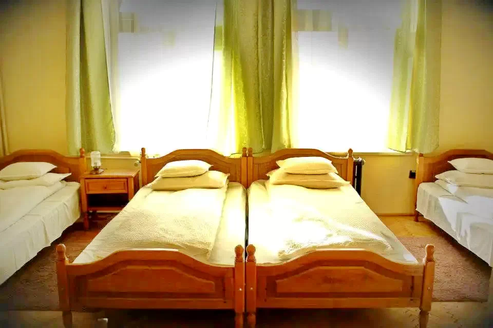 Szováta Szállás | Hotel** (K0023-20) A kép szerzői jogvédelem alatt állhat. Javasolt a kapcsolatfelvétel a jog tulajdonossal.