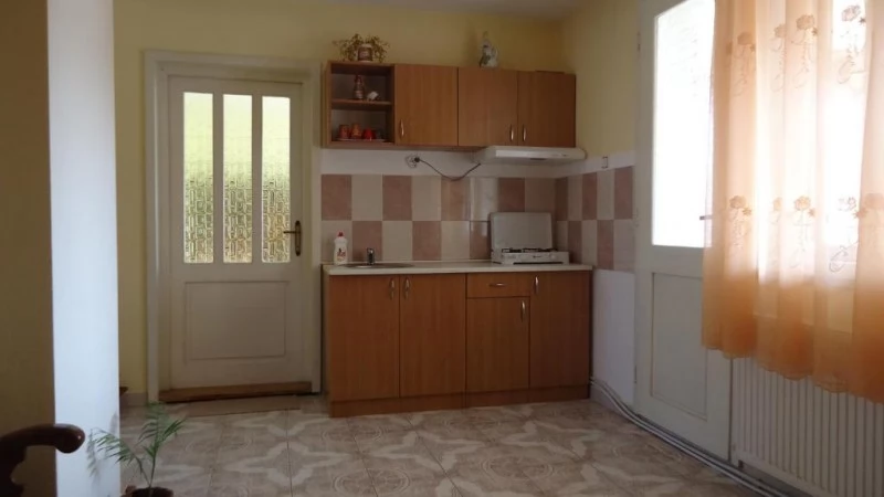 Turda Cazare | Hostel (K0026-3) Imaginea poate fi supusă drepturilor de autor. Se recomandă contactarea titularului drepturilor.