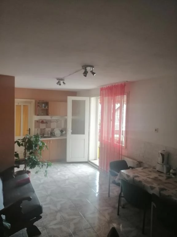 Turda Cazare | Hostel (K0026-4) Imaginea poate fi supusă drepturilor de autor. Se recomandă contactarea titularului drepturilor.