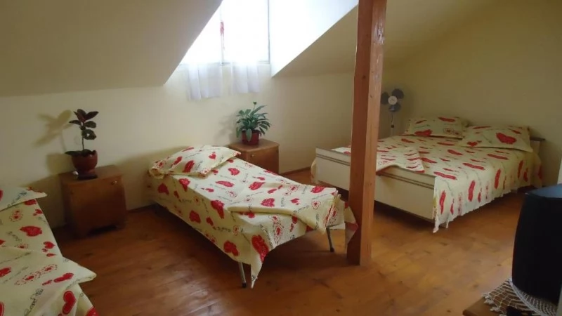 Torda Szállás | Hostel (K0026-11) A kép szerzői jogvédelem alatt állhat. Javasolt a kapcsolatfelvétel a jog tulajdonossal.
