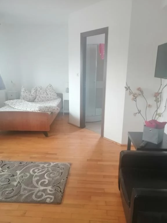 Turda Cazare | Hostel (K0026-15) Imaginea poate fi supusă drepturilor de autor. Se recomandă contactarea titularului drepturilor.