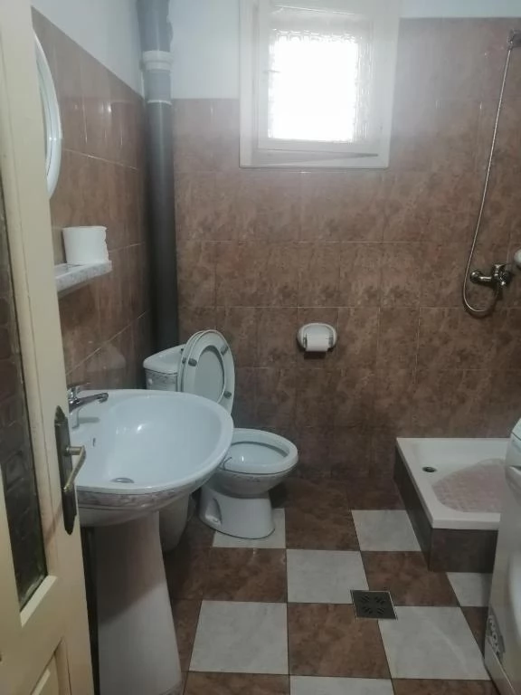 Turda Cazare | Hostel (K0026-17) Imaginea poate fi supusă drepturilor de autor. Se recomandă contactarea titularului drepturilor.