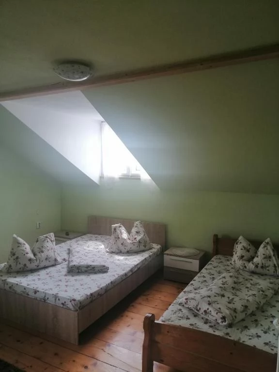Turda Cazare | Hostel (K0026-27) Imaginea poate fi supusă drepturilor de autor. Se recomandă contactarea titularului drepturilor.