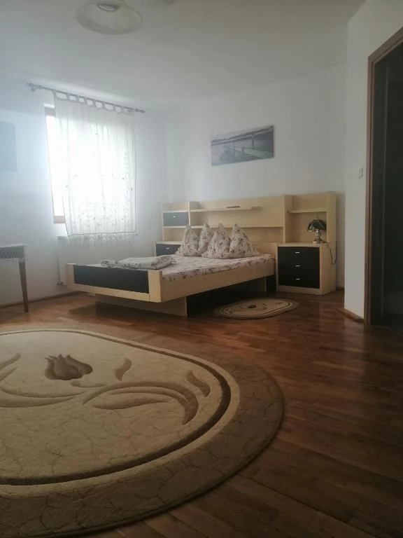 Turda Cazare | Hostel (K0026-28) Imaginea poate fi supusă drepturilor de autor. Se recomandă contactarea titularului drepturilor.