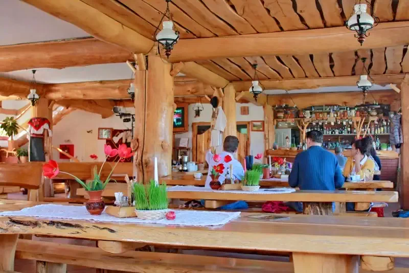 Szállás Lunca de Jos - Resort Poiana Brazilor*** | Gyimesközéplok - Fatányéros Panzió***. A kép szerzői jogvédelem alatt állhat. Javasolt a kapcsolatfelvétel a jog tulajdonossal.