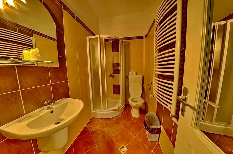 Szállás Lunca de Jos - Resort Poiana Brazilor*** | Gyimesközéplok - Fatányéros Panzió***. A kép szerzői jogvédelem alatt állhat. Javasolt a kapcsolatfelvétel a jog tulajdonossal.