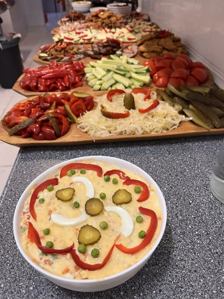 Szállás Lunca de Jos - Resort Poiana Brazilor*** | Gyimesközéplok - Fatányéros Panzió***. A kép szerzői jogvédelem alatt állhat. Javasolt a kapcsolatfelvétel a jog tulajdonossal.