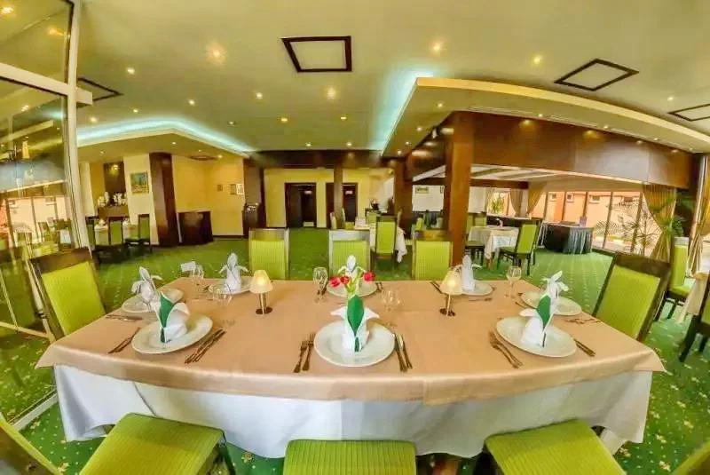 Târgu Mureș Cazare | Hotel**** (K0084-22) Imaginea poate fi supusă drepturilor de autor. Se recomandă contactarea titularului drepturilor.