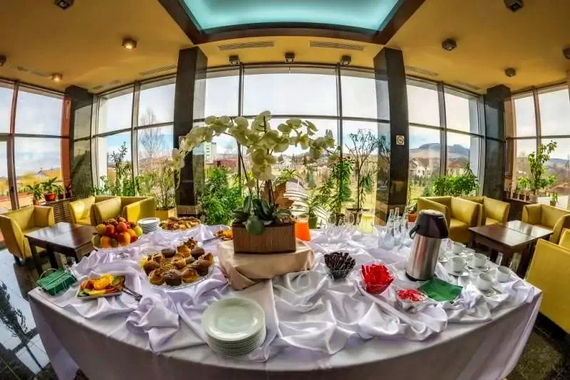 Târgu Mureș Cazare | Hotel**** (K0084-32) Imaginea poate fi supusă drepturilor de autor. Se recomandă contactarea titularului drepturilor.