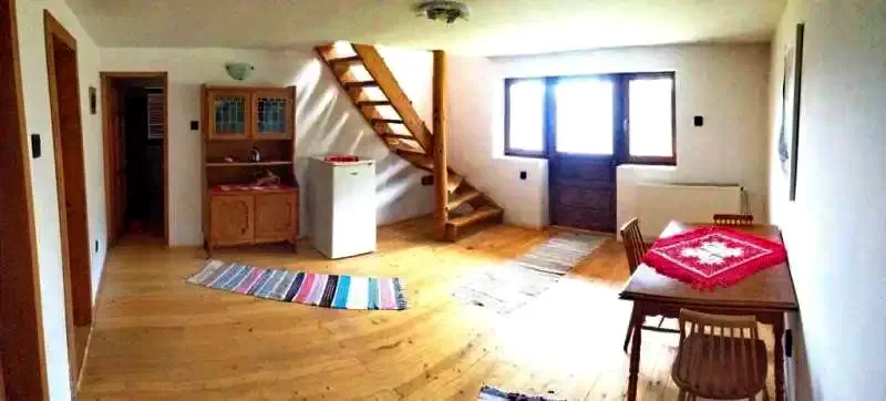 Lacu Roșu Cazare | Vilă (K0242-23) Imaginea poate fi supusă drepturilor de autor. Se recomandă contactarea titularului drepturilor.