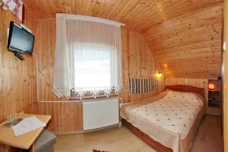 Gyilkostó Szállás | Panzió (K0910-10) A kép szerzői jogvédelem alatt állhat. Javasolt a kapcsolatfelvétel a jog tulajdonossal.