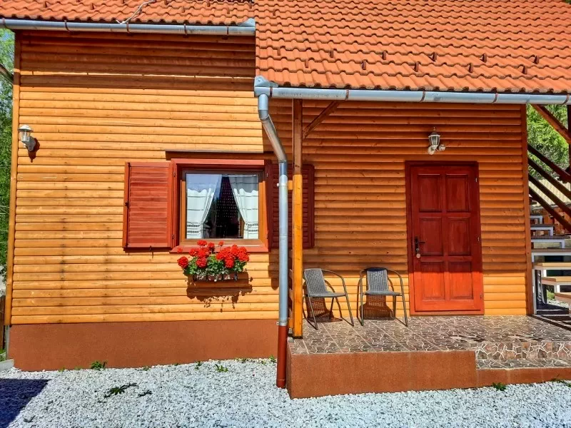 Gyilkostó Szállás | Panzió (K0910-33) A kép szerzői jogvédelem alatt állhat. Javasolt a kapcsolatfelvétel a jog tulajdonossal.