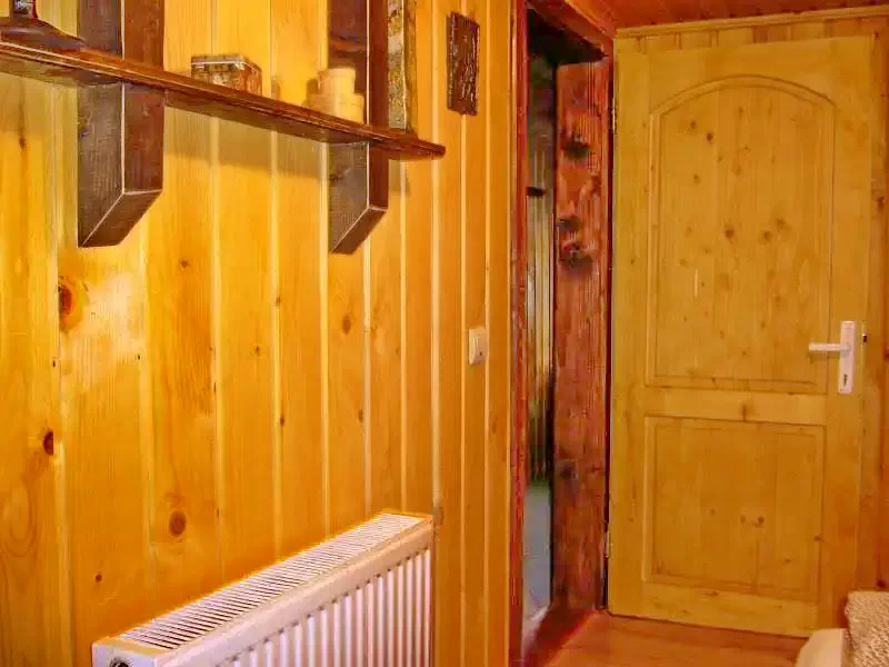 Gyilkostó Szállás | Kulcsosház (K1242-19) A kép szerzői jogvédelem alatt állhat. Javasolt a kapcsolatfelvétel a jog tulajdonossal. Gyilkostó Szállás | Kulcsosház (K1242-19) A kép szerzői jogvédelem alatt állhat. Javasolt a kapcsolatfelvétel a jog tulajdonossal.