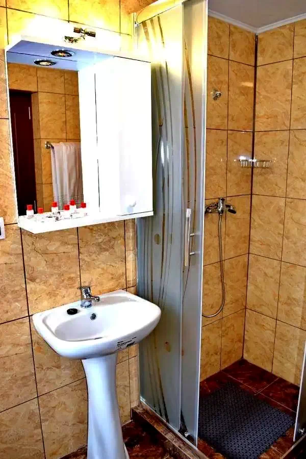 Lacu Roșu Cazare | Vilă (K1366-13) Imaginea poate fi supusă drepturilor de autor. Se recomandă contactarea titularului drepturilor.