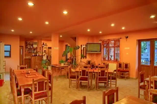 Băile Herculane Cazare | Pensiune (K0898-1) Imaginea poate fi supusă drepturilor de autor. Se recomandă contactarea titularului drepturilor.