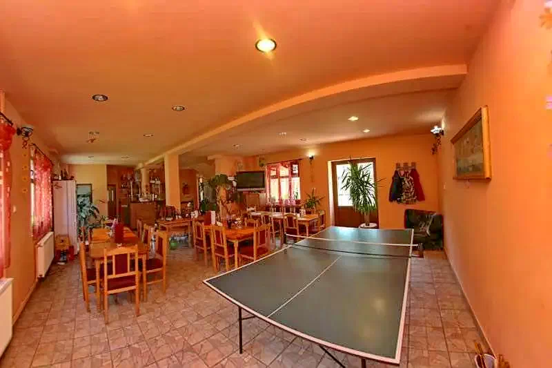 Băile Herculane Cazare | Pensiune (K0898-15) Imaginea poate fi supusă drepturilor de autor. Se recomandă contactarea titularului drepturilor.